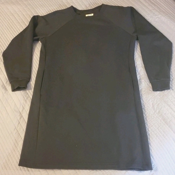 Pact Dresses & Skirts - Pact Black Crew Neck Sweatshirt